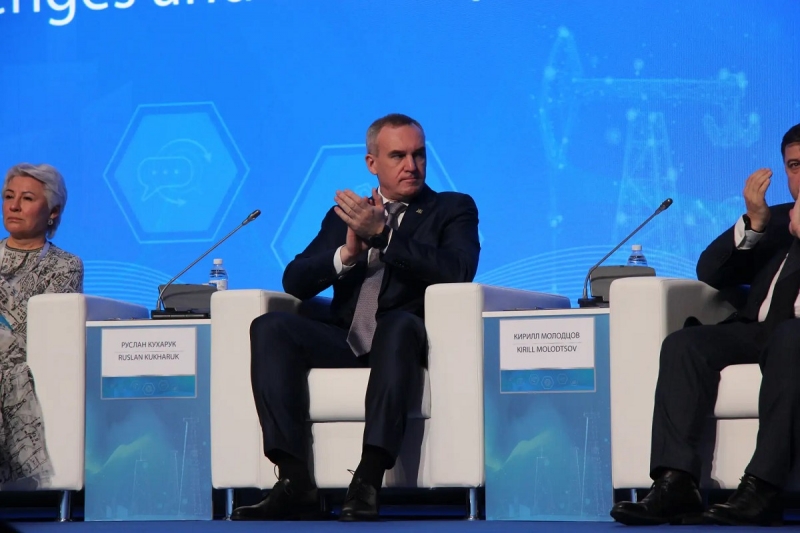 Будущее нефтегазовой отрасли формируется на стыке Минэнерго, Минобрнауки, Минпросвещения и региональных компетенций, заявил Кухарук