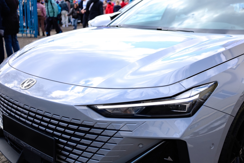 Автомобиль