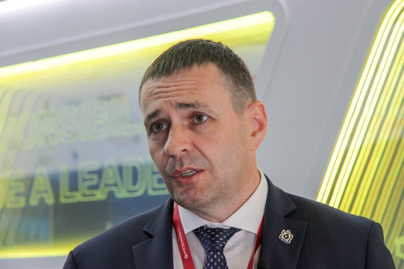 Дмитрий Демешин