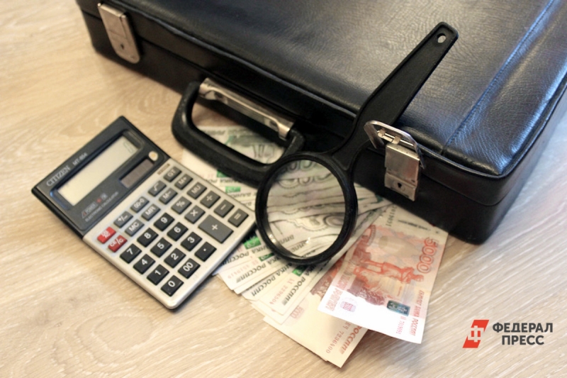 деньги, чемодан