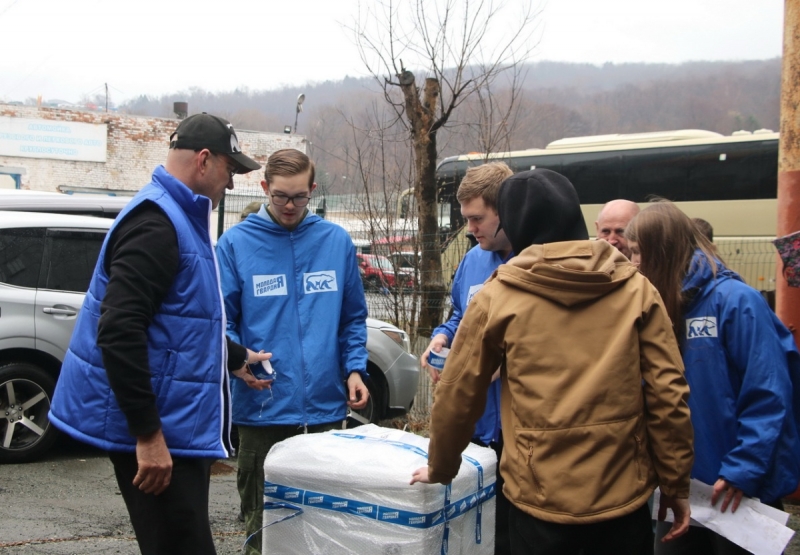 В формировании шестой партии гуманитарного груза приняли участие депутаты Думы города Владивостока