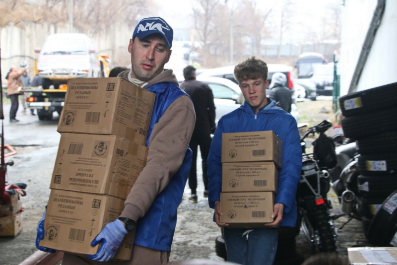 В формировании шестой партии гуманитарного груза приняли участие депутаты Думы города Владивостока