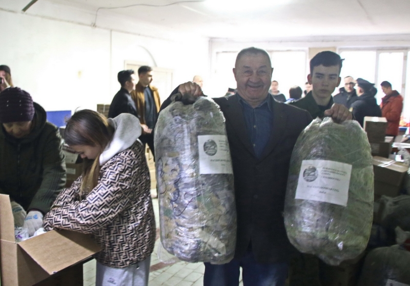 В формировании шестой партии гуманитарного груза приняли участие депутаты Думы города Владивостока