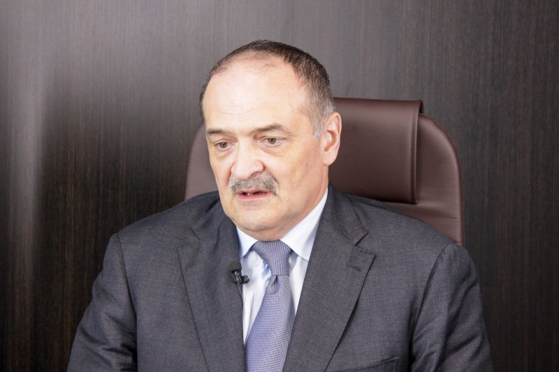 Меликов остается работать в Дагестане даже после отставки