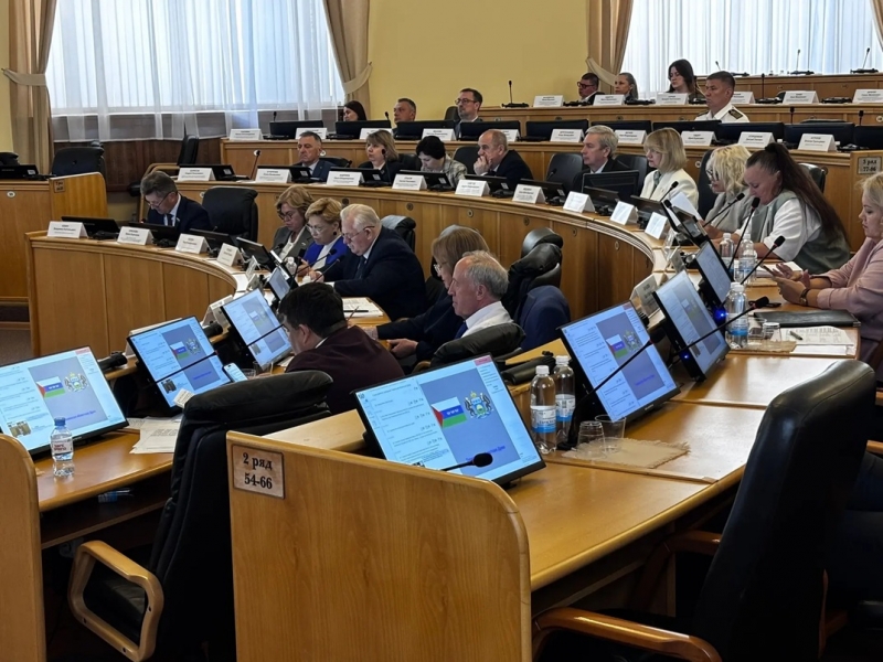 Депутаты заслушали доклад губернатора о работе правительства Тюменской области