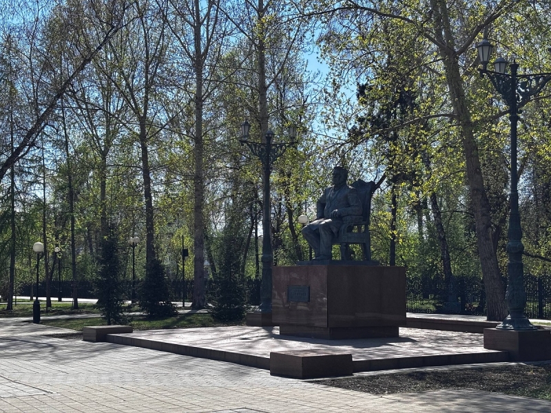 памятник Андрею Текутьеву