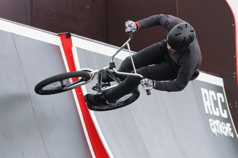 Спортсмен BMX