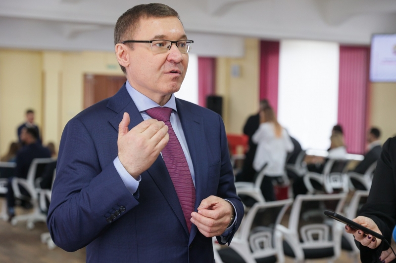 Якушев
