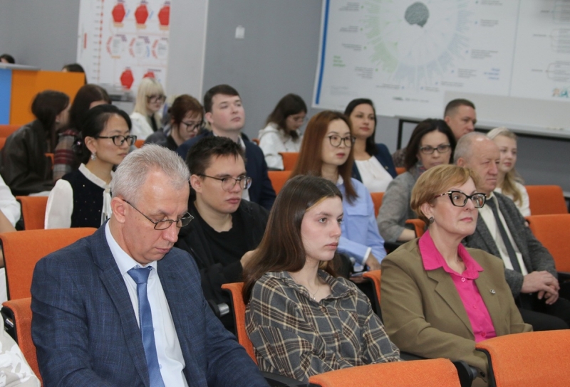 Депутаты приняли участие в международном форуме