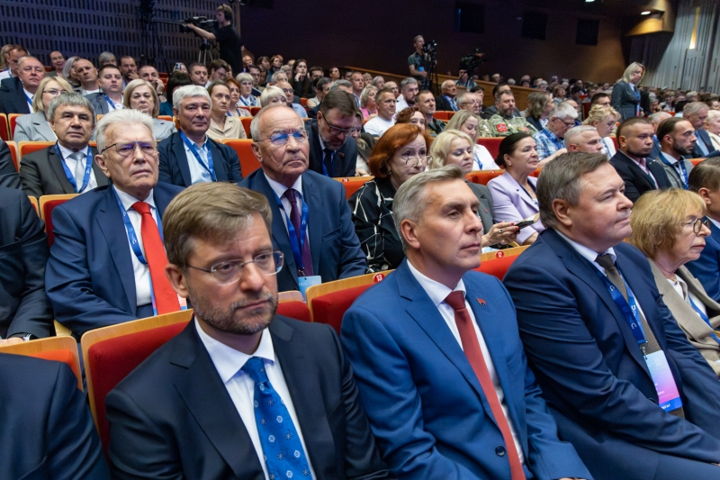 Депутаты