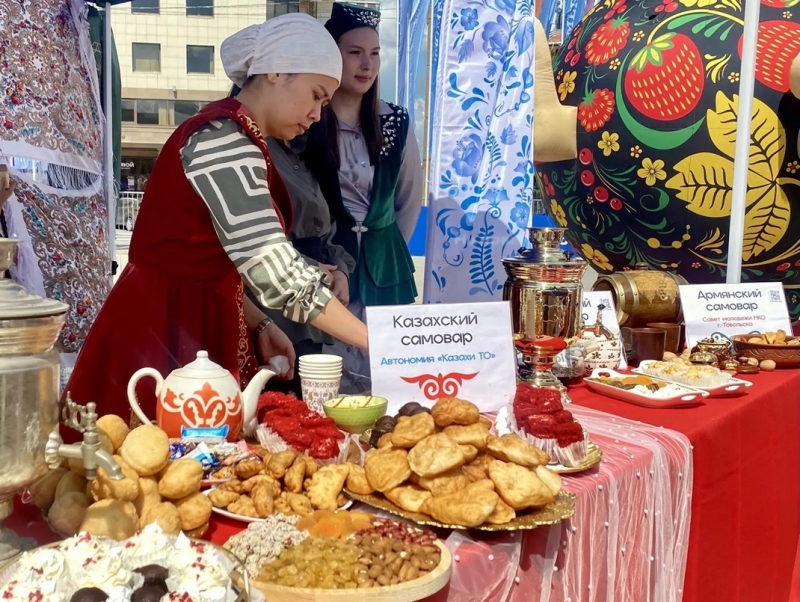 В Тюмени прошел фестиваль национальных культур «Мост дружбы»