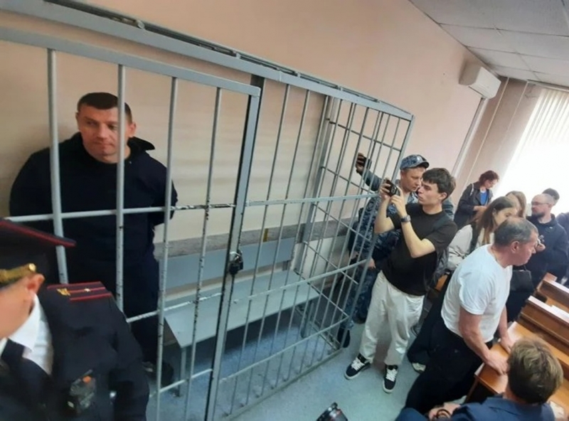 суд