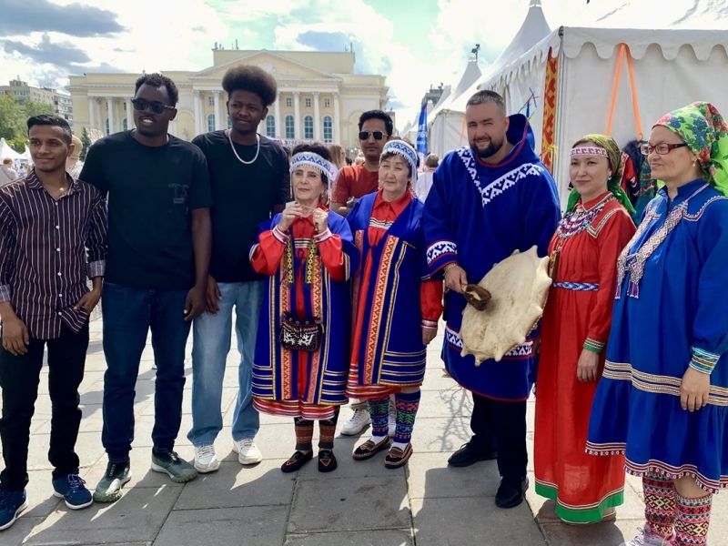 В Тюмени прошел фестиваль национальных культур «Мост дружбы»