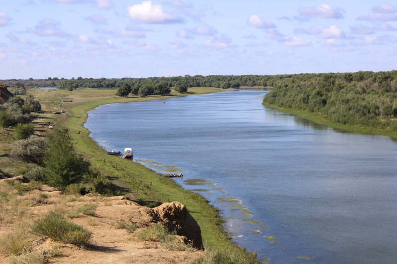 Река