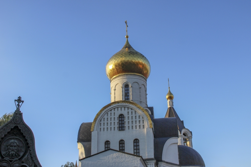 Храм