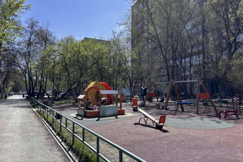 Двор