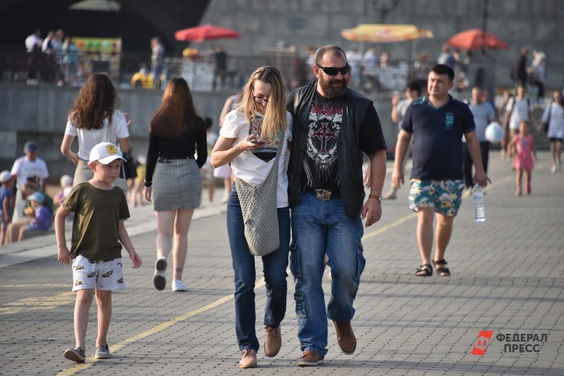 Горожане гуляют
