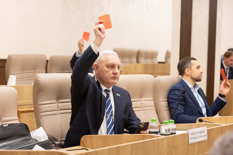 Александр Колесников