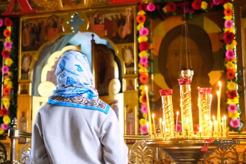 В этот день по возможности нужно посетить праздничные богослужения