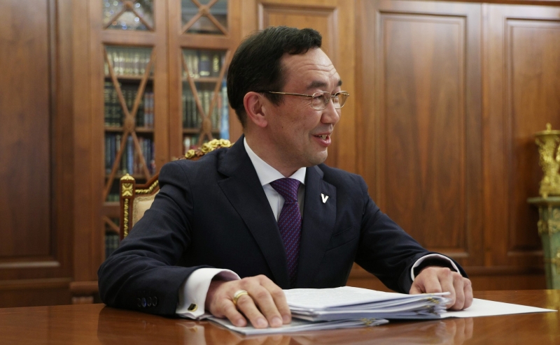 Айсен Николаев