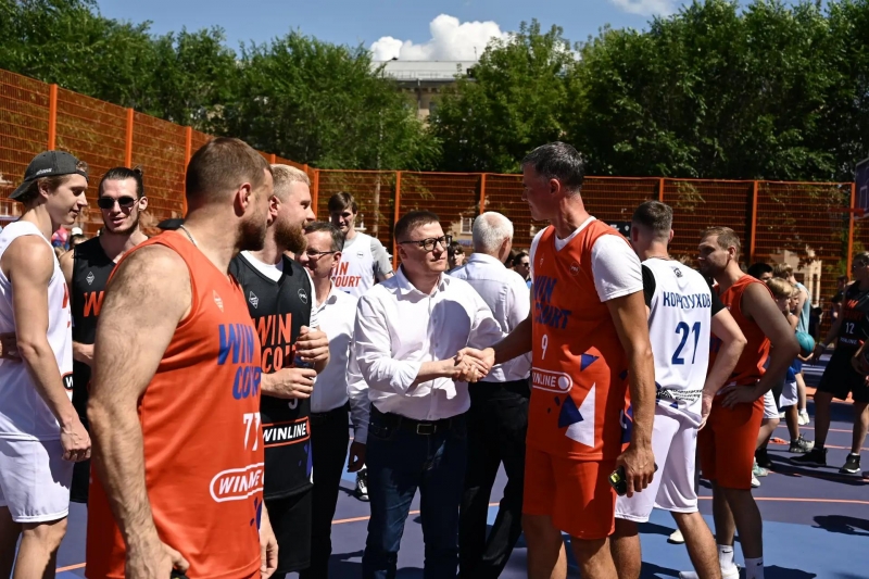 Первым объектом стал перекресток проспекта Карла Маркса и улицы Радужной