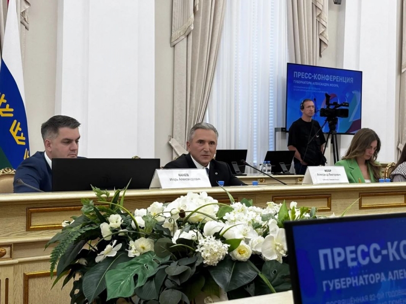губернатор Александр Моор