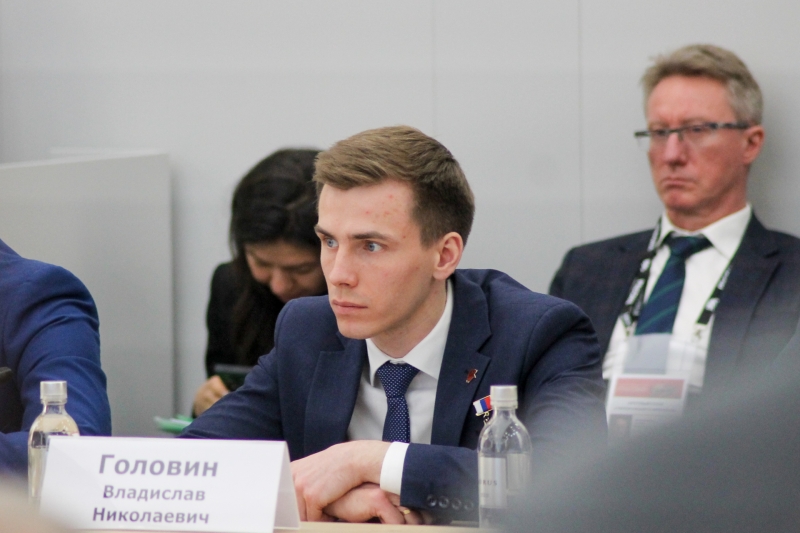 Владислав Головин