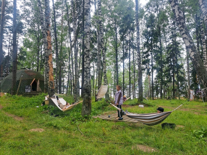 Туристы