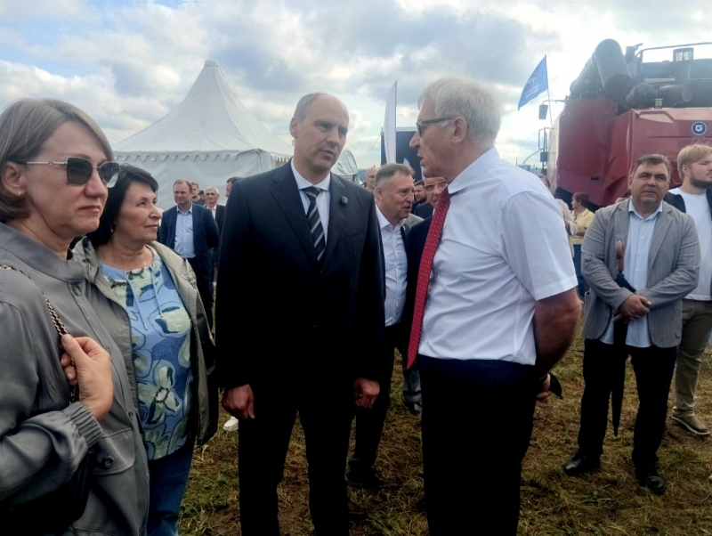 Денис Паслер