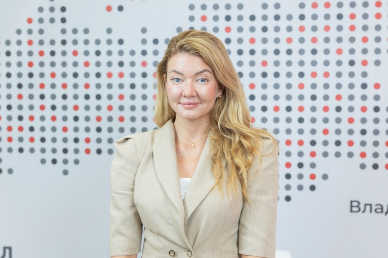 Политолог