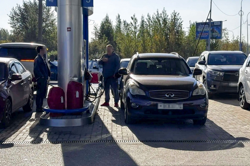 Эксперт объяснил, почему очереди на АЗС – это не конец света