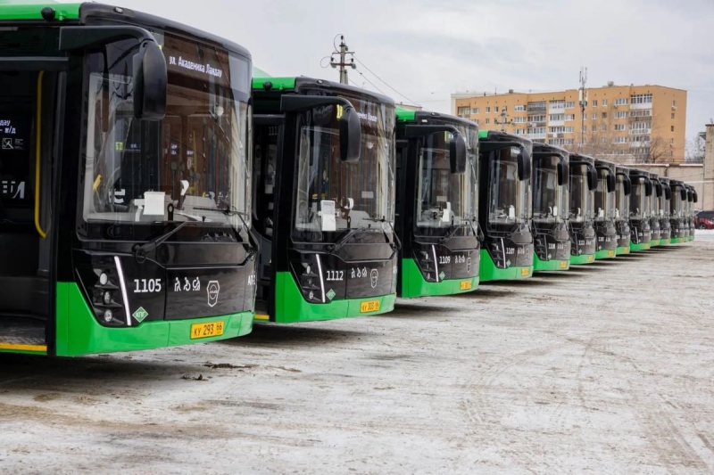 Автобусы прибудут в столицу Урала до конца года