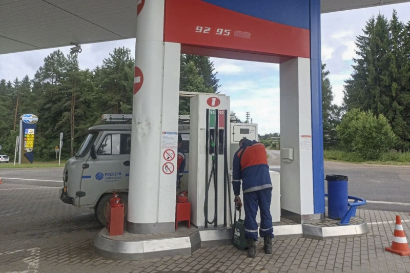 Цены задирают независимые АЗС, у сетевиков топливо есть не всегда