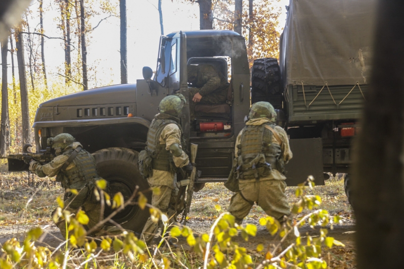 Военные