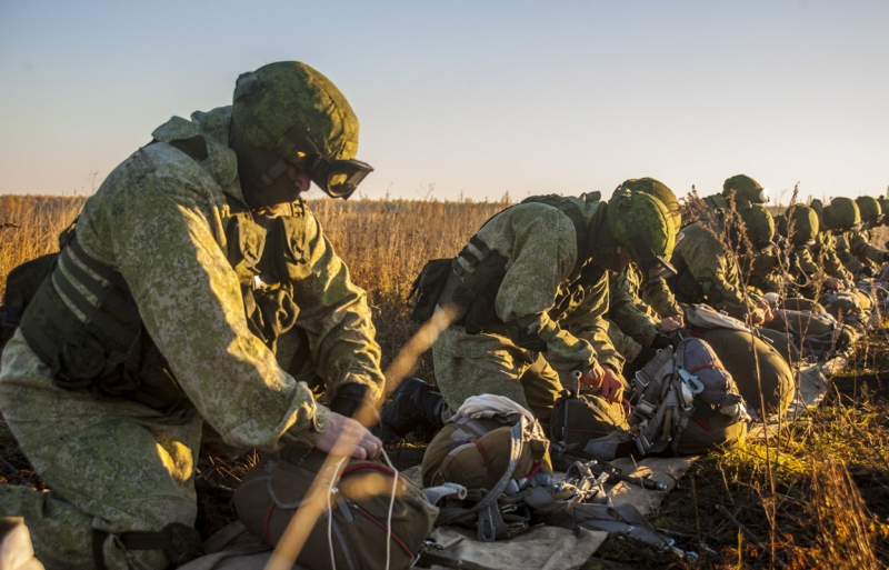 Военные