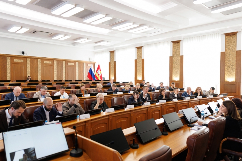 Депутаты