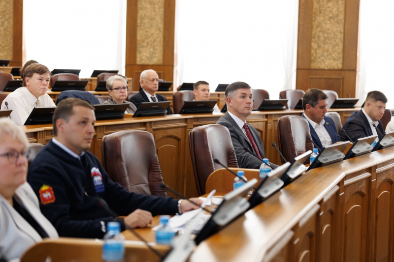 Депутаты