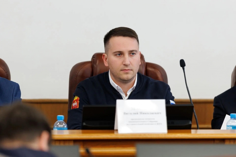 Виталий Маслов