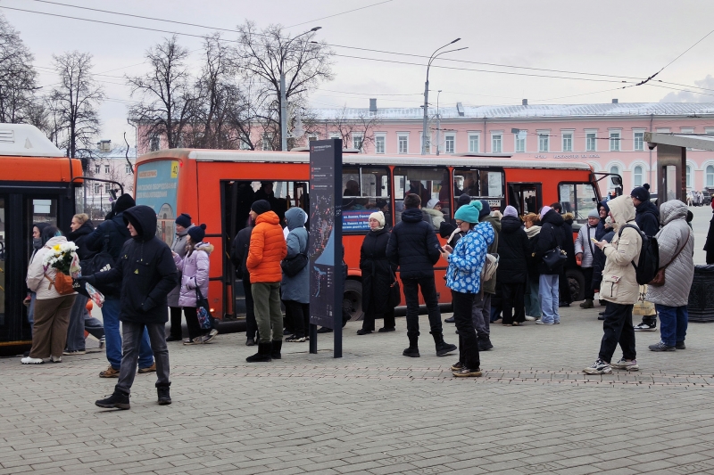 Значительную часть своей жизни современный человек проводит в дороге и на остановках