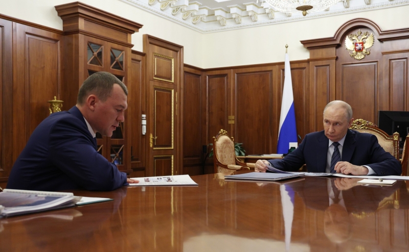 Встреча Владимира Путина и Михаила Дегтярева