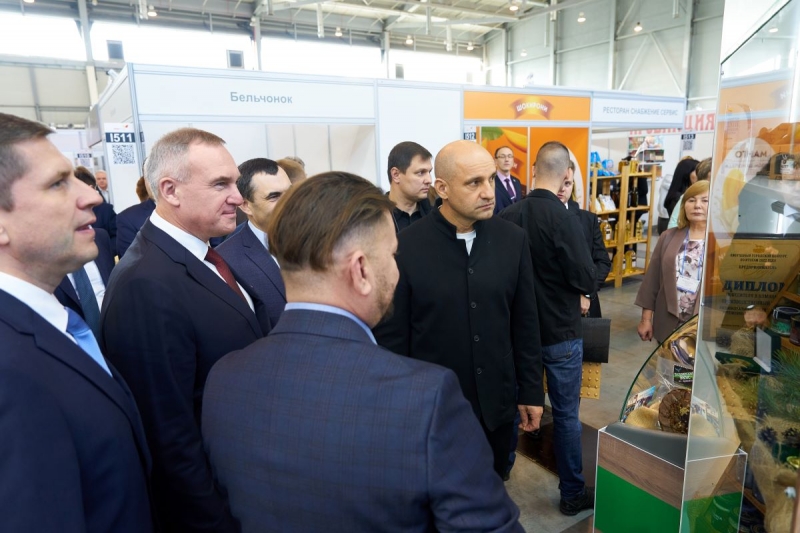 Делегация Югры представила 17 предприятий