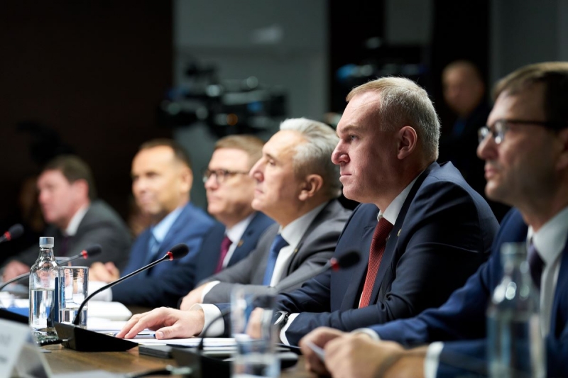 Делегация Югры представила 17 предприятий