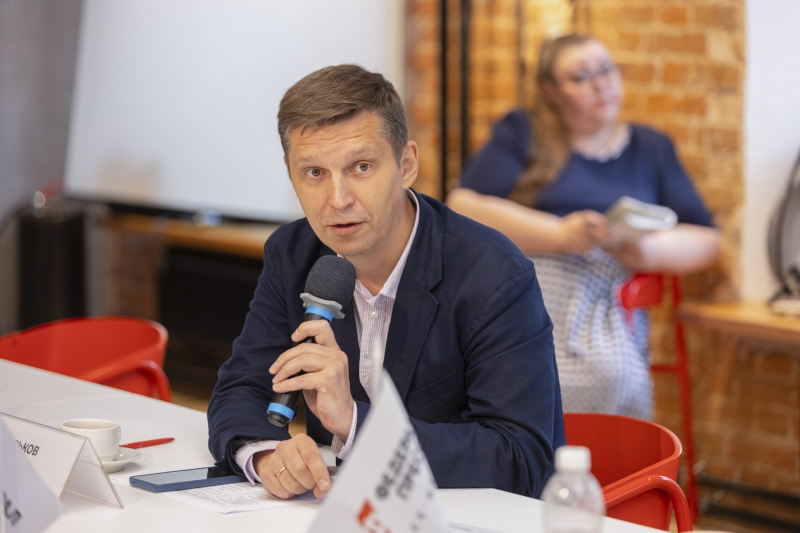 Михаил Хорьков
