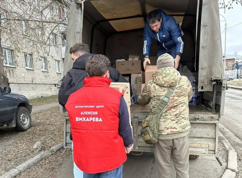 Алексей Вихарев регулярно передает гуманитарную помощь уральским подразделениям