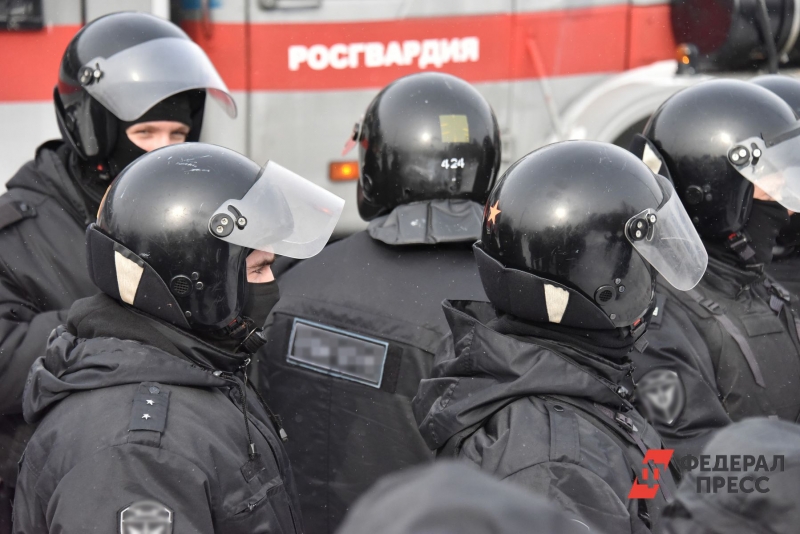 Мигранта жестко задержали собровцы
